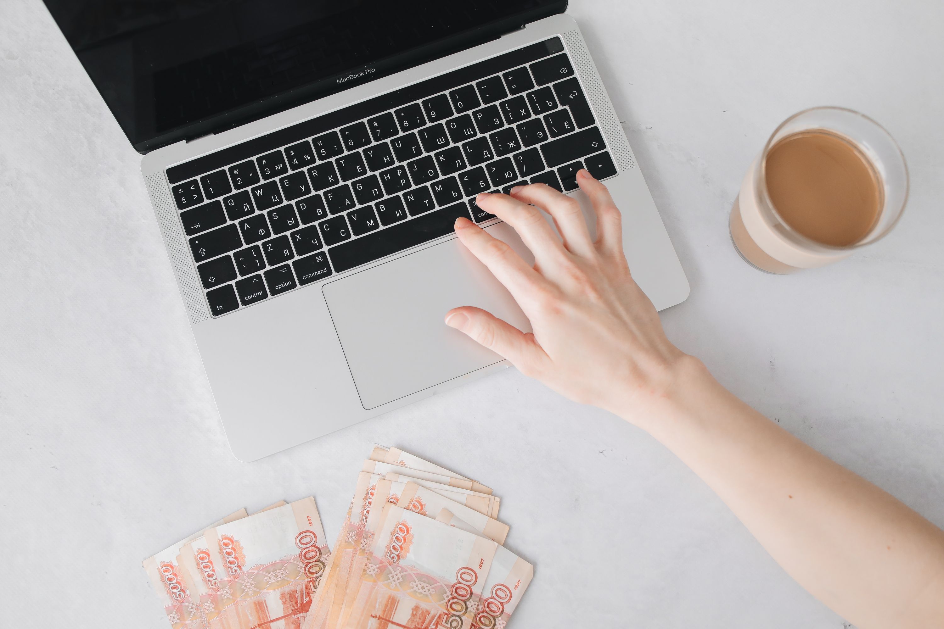 Perbedaan Reseller dan Affiliate: Mana yang Paling Cocok untuk Kamu di 2026?